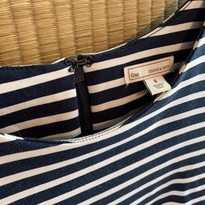 6 GAP navy strip fit n flare dress